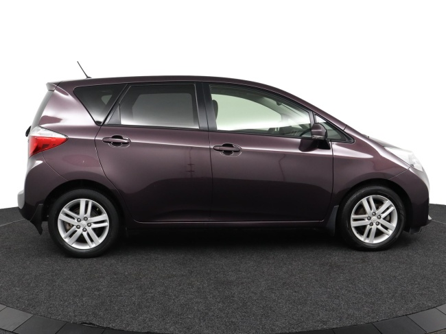 Toyota Verso-S - 1.3 VVT-i Dynamic