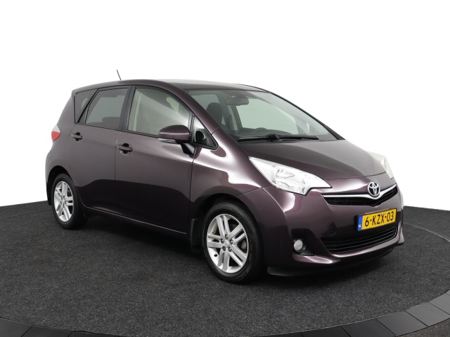 Toyota Verso-S - 1.3 VVT-i Dynamic
