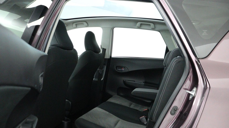 Toyota Verso-S - 1.3 VVT-i Dynamic 17