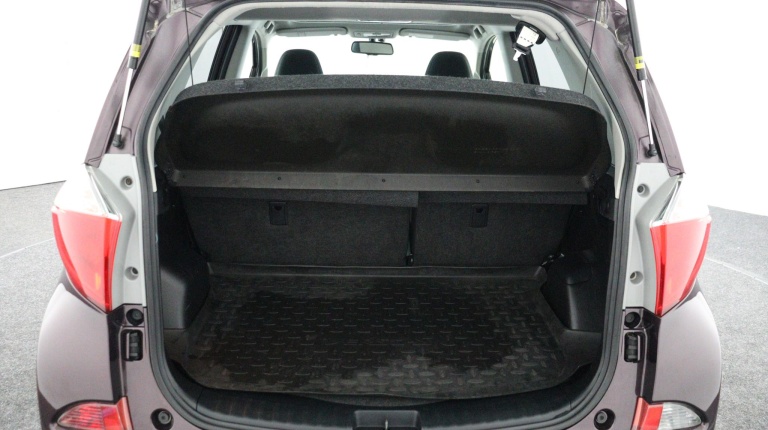 Toyota Verso-S - 1.3 VVT-i Dynamic 21