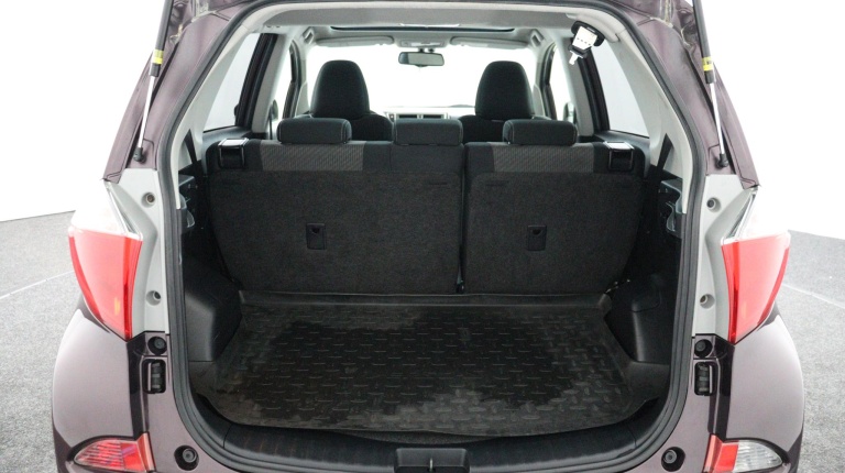 Toyota Verso-S - 1.3 VVT-i Dynamic 22