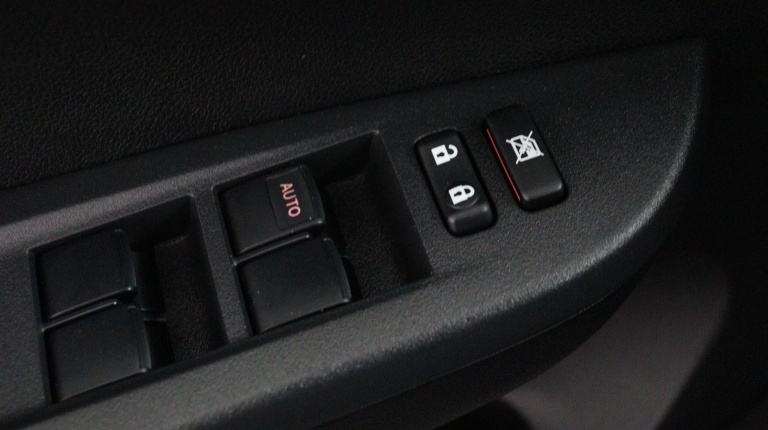 Toyota Verso-S - 1.3 VVT-i Dynamic 27