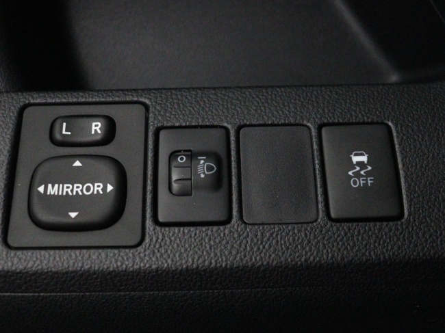 Toyota Verso-S - 1.3 VVT-i Dynamic