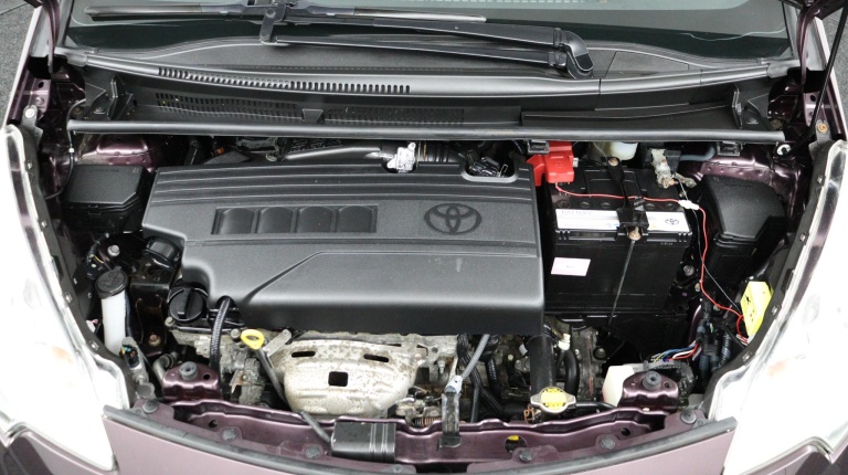 Toyota Verso-S - 1.3 VVT-i Dynamic 32