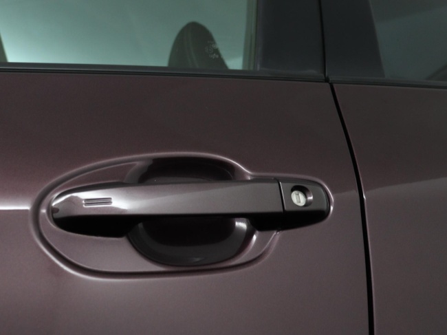 Toyota Verso-S - 1.3 VVT-i Dynamic