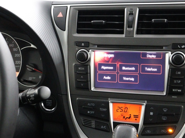 Toyota Verso-S - 1.3 VVT-i Dynamic