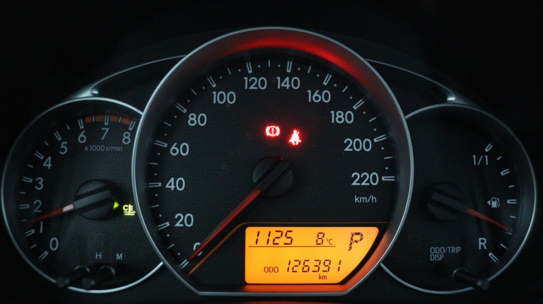 Toyota Verso-S - 1.3 VVT-i Dynamic 6