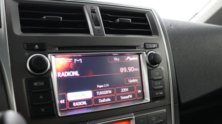 Toyota Verso-S - 1.3 VVT-i Dynamic 7