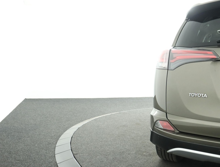 Toyota RAV4 - 2.5 Hybrid AWD Executive Business 47