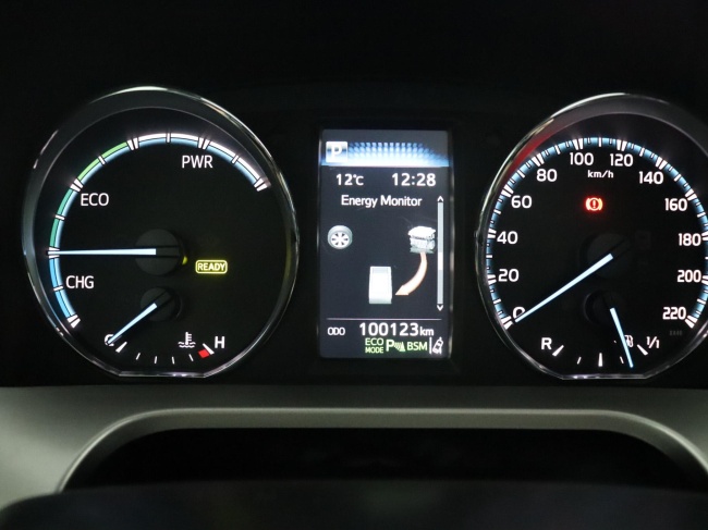 Toyota RAV4 - 2.5 Hybrid AWD Executive Business