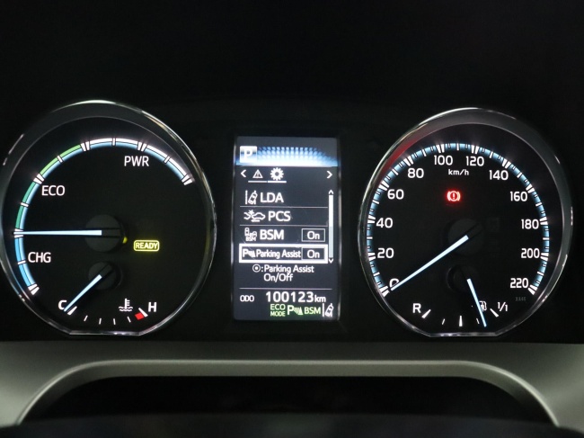 Toyota RAV4 - 2.5 Hybrid AWD Executive Business