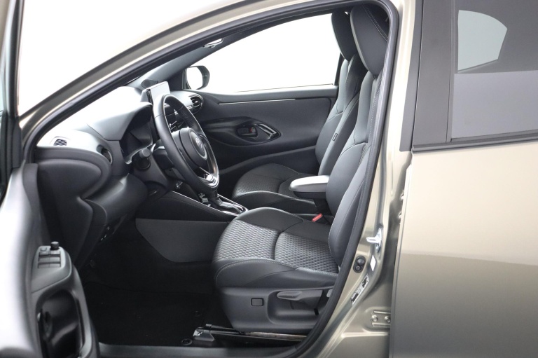 Toyota Yaris - 1.5 Hybrid 130 Executive 17