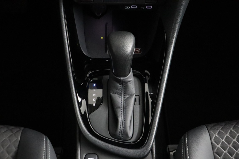 Toyota Yaris - 1.5 Hybrid 130 Executive 27