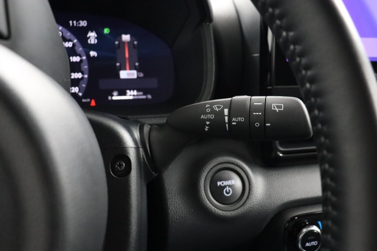 Toyota Yaris - 1.5 Hybrid 130 Executive 31