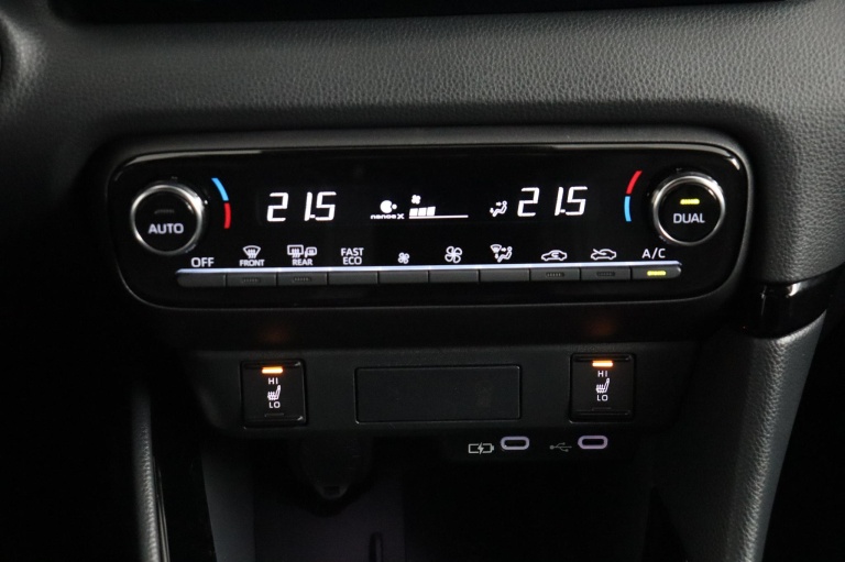 Toyota Yaris - 1.5 Hybrid 130 Executive 7