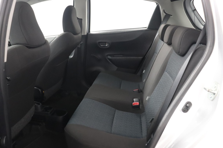 Toyota Yaris - 1.3 VVT-i Aspiration 18