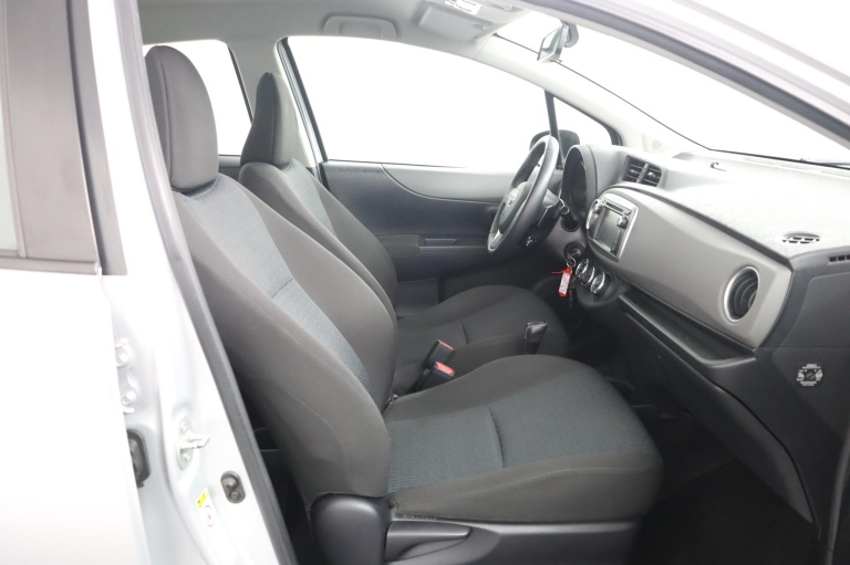 Toyota Yaris - 1.3 VVT-i Aspiration 22