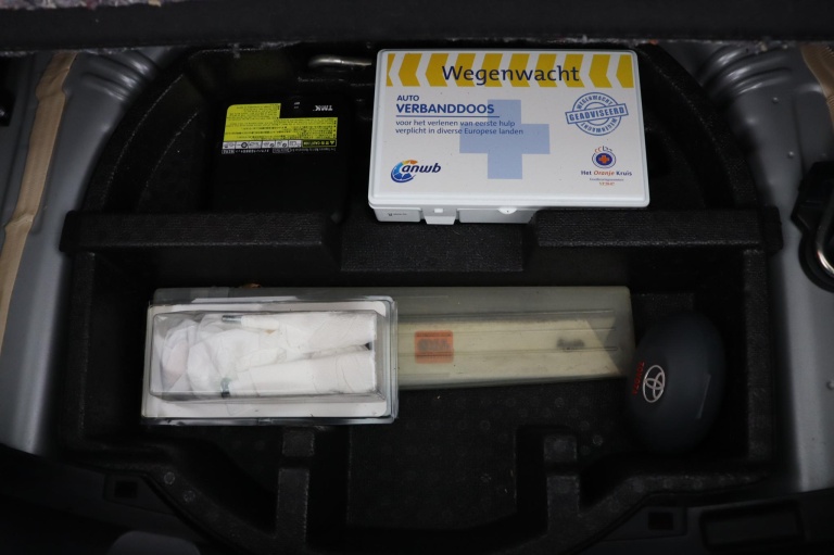 Toyota Yaris - 1.3 VVT-i Aspiration 33