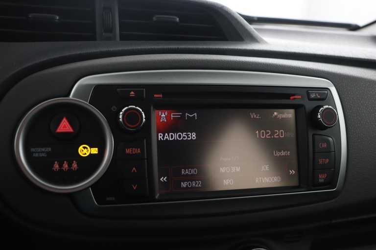 Toyota Yaris - 1.3 VVT-i Aspiration 8