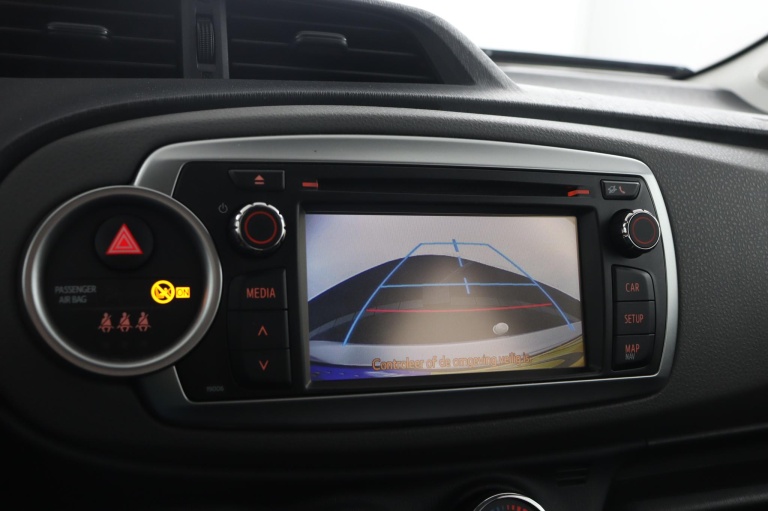 Toyota Yaris - 1.3 VVT-i Aspiration 9