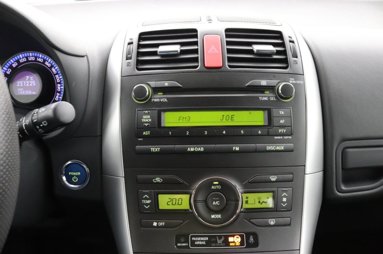 Toyota Auris - 1.8 Full Hybrid Aspiration 13