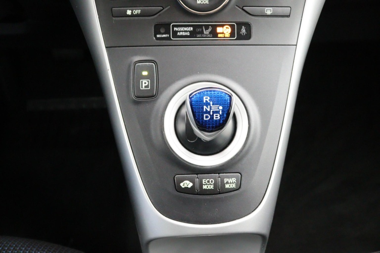 Toyota Auris - 1.8 Full Hybrid Aspiration 21