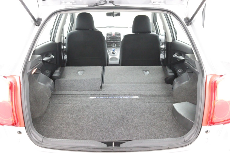 Toyota Auris - 1.8 Full Hybrid Aspiration 28