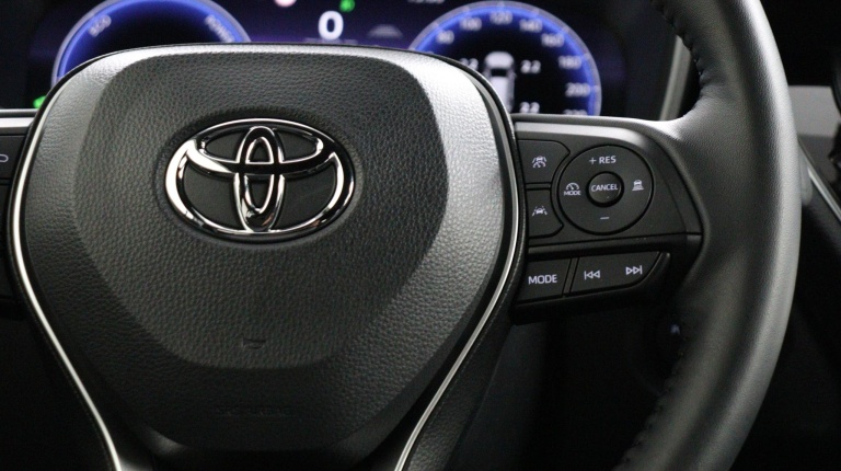 Toyota Corolla Cross - Hybrid 140 Style 21