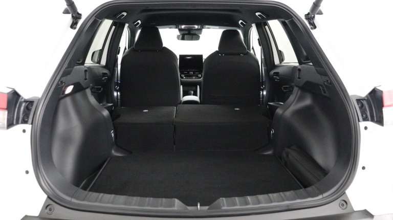 Toyota Corolla Cross - Hybrid 140 Style 26