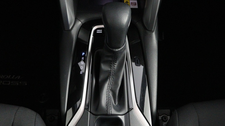 Toyota Corolla Cross - Hybrid 140 Style 27