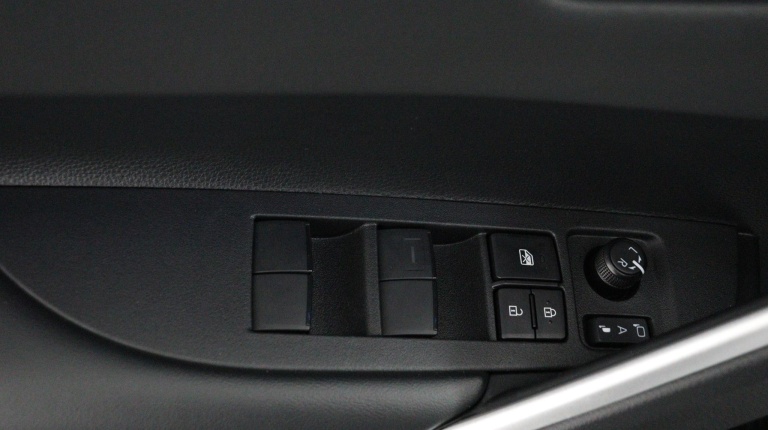 Toyota Corolla Cross - Hybrid 140 Style 29