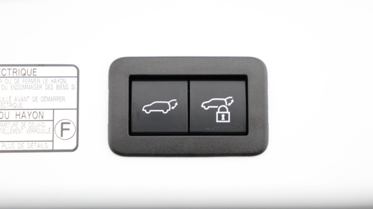 Toyota Corolla Cross - Hybrid 140 Style 40