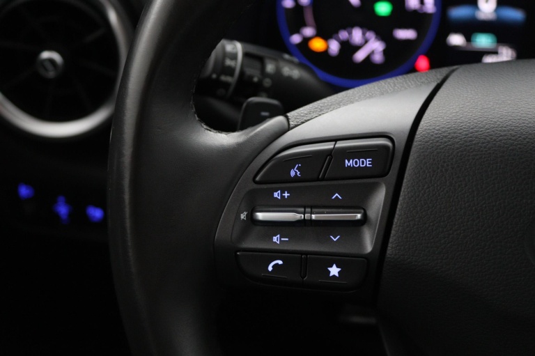 Hyundai Kona - 1.6 GDI HEV Comfort Smart 11