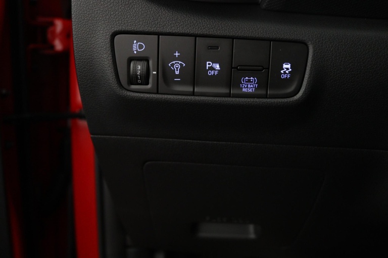 Hyundai Kona - 1.6 GDI HEV Comfort Smart 26