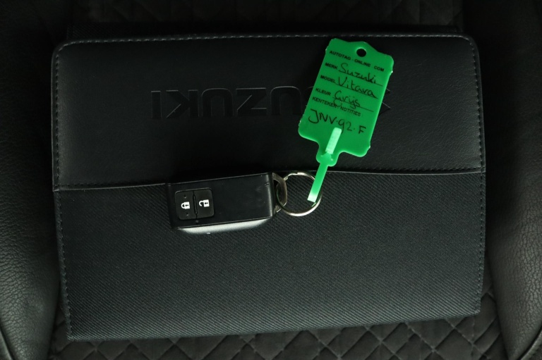 Suzuki Vitara - 1.5 Hybrid Style 11