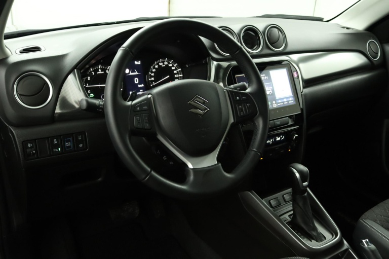Suzuki Vitara - 1.5 Hybrid Style 73