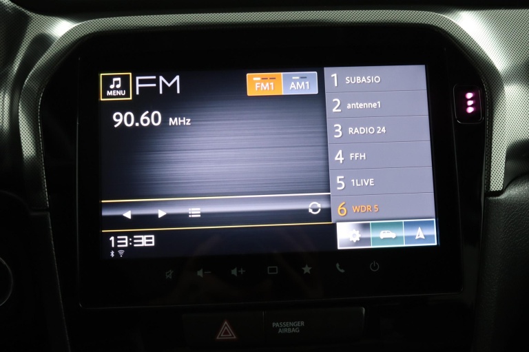 Suzuki Vitara - 1.5 Hybrid Style 8