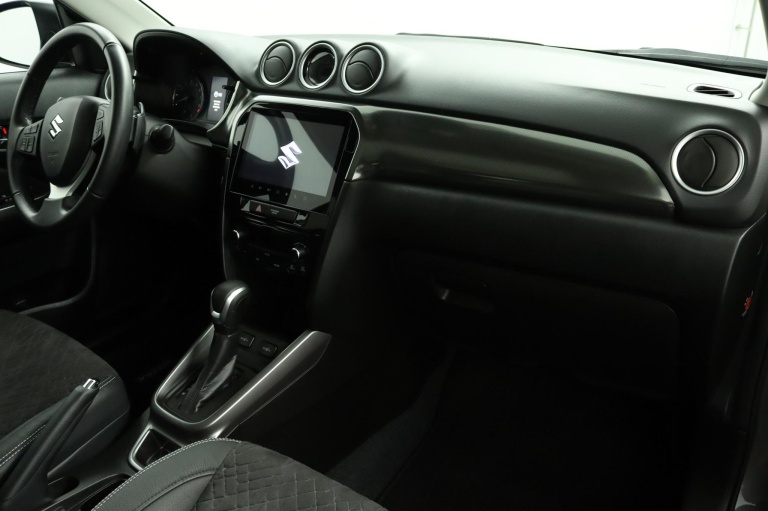 Suzuki Vitara - 1.5 Hybrid Style 42