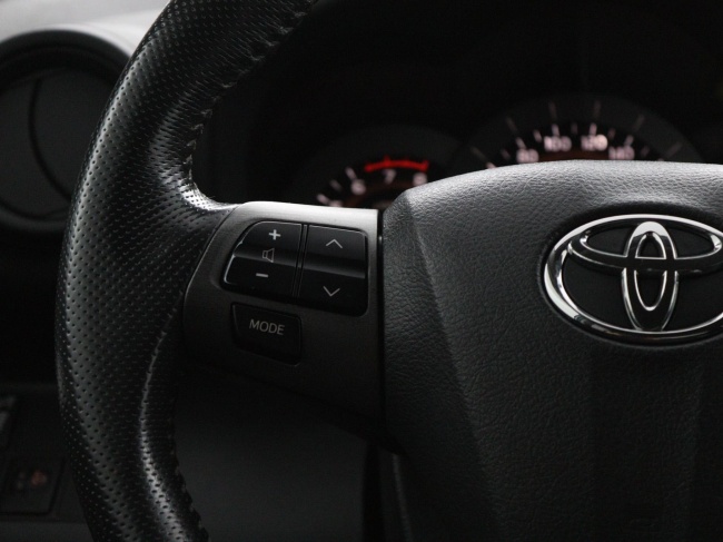 Toyota RAV4 - 2.0 VVTi Dynamic 2WD