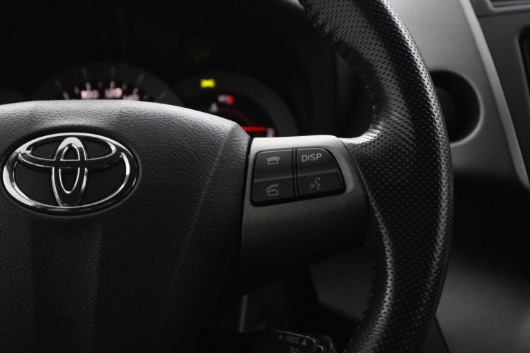 Toyota RAV4 - 2.0 VVTi Dynamic 2WD 21