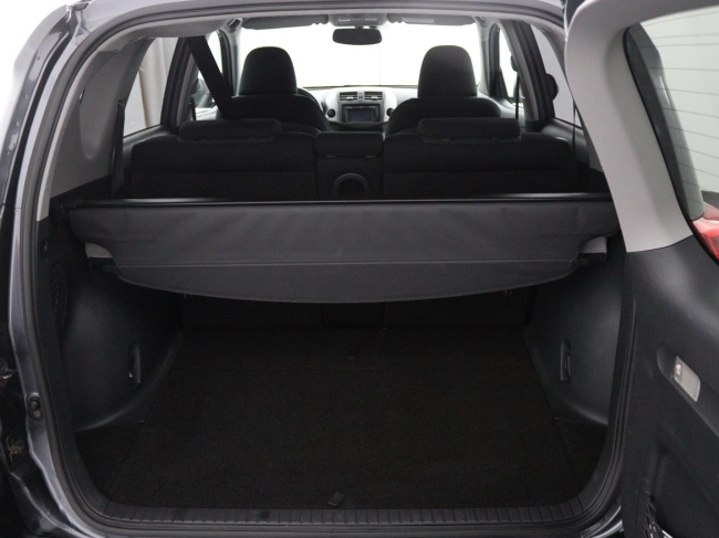 Toyota RAV4 - 2.0 VVTi Dynamic 2WD