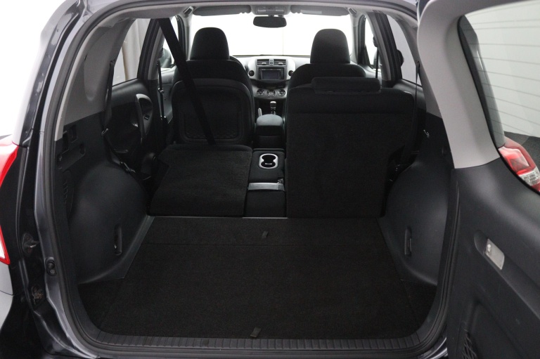 Toyota RAV4 - 2.0 VVTi Dynamic 2WD 26