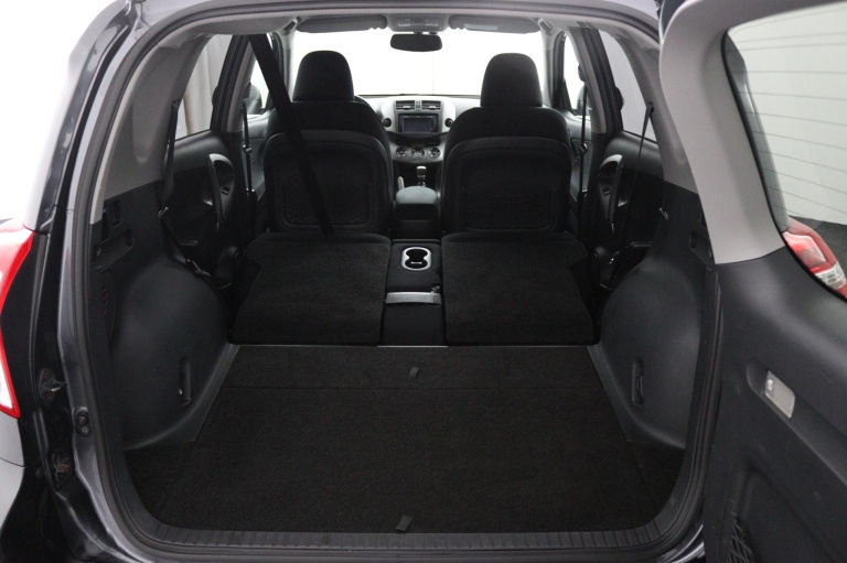 Toyota RAV4 - 2.0 VVTi Dynamic 2WD 27