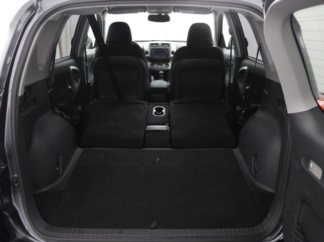 Toyota RAV4 - 2.0 VVTi Dynamic 2WD