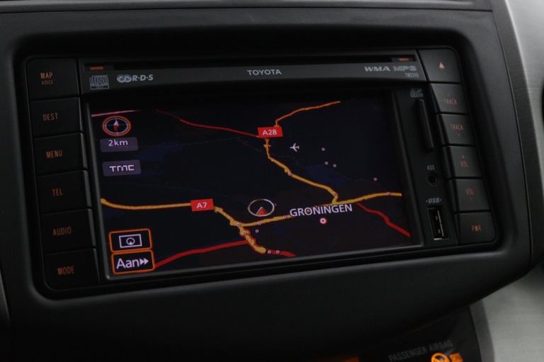 Toyota RAV4 - 2.0 VVTi Dynamic 2WD 29