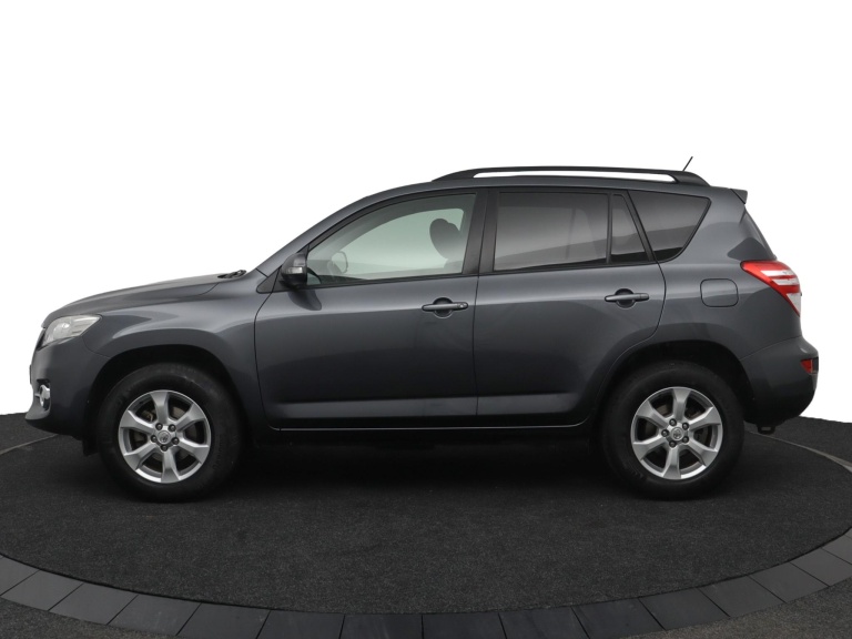 Toyota RAV4 - 2.0 VVTi Dynamic 2WD 3