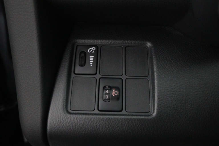 Toyota RAV4 - 2.0 VVTi Dynamic 2WD 31