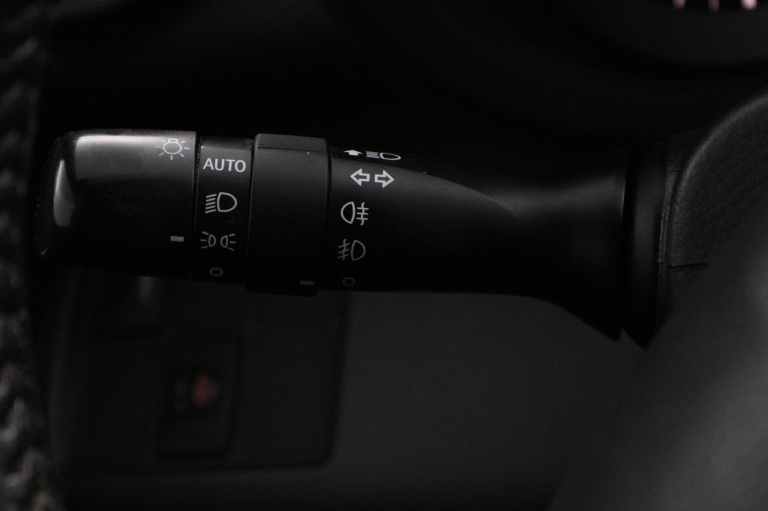 Toyota RAV4 - 2.0 VVTi Dynamic 2WD 32