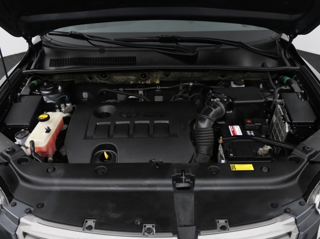 Toyota RAV4 - 2.0 VVTi Dynamic 2WD