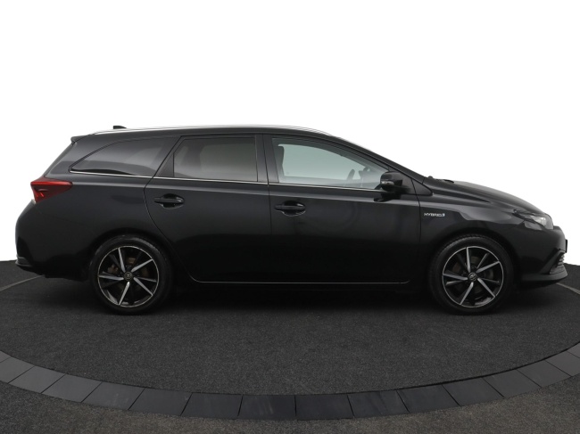 Toyota Auris Touring Sports - 1.8 Hybrid Dynamic Ultimate